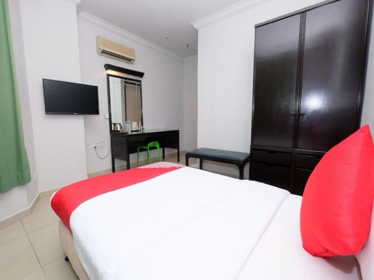Hotel Green Park Temerloh Quarto foto