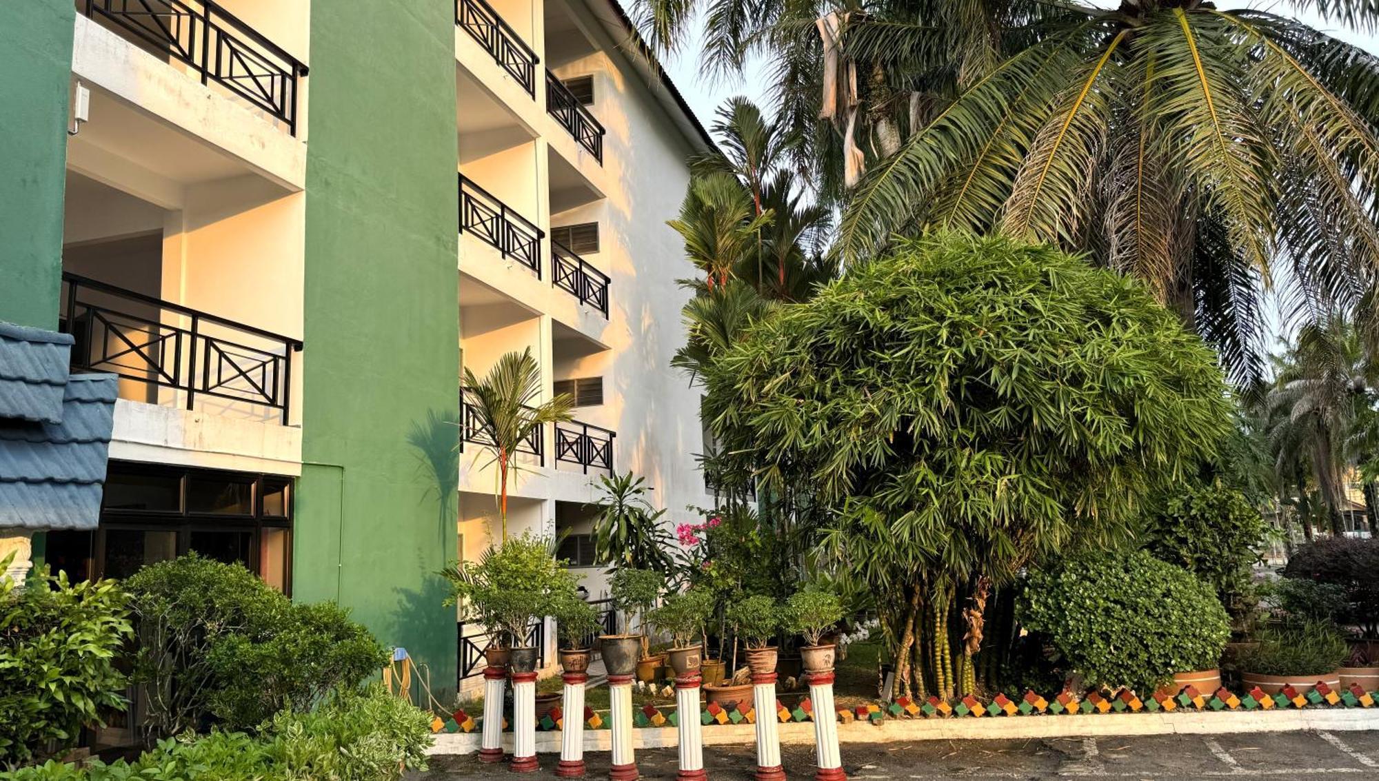 Hotel Green Park Temerloh Exterior foto